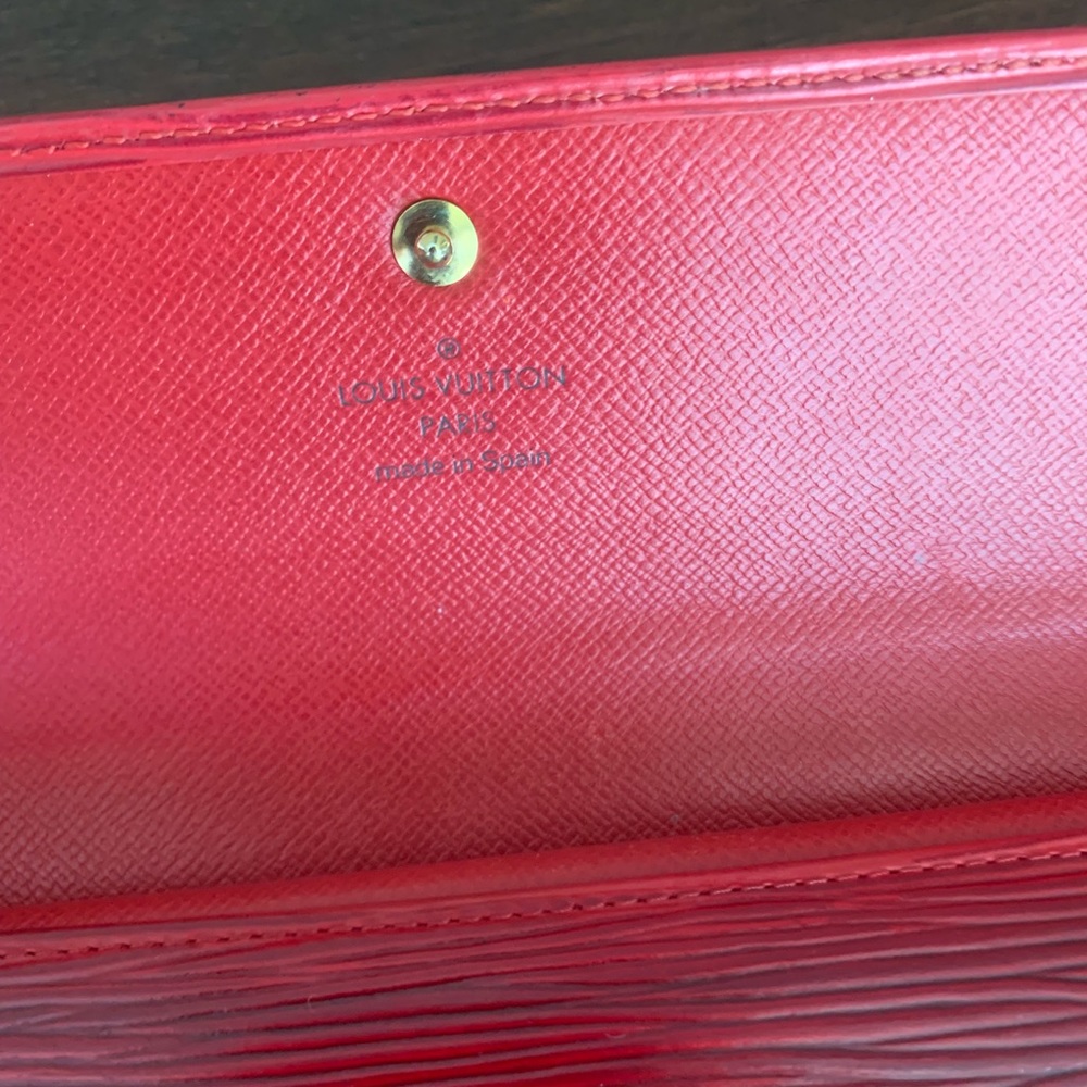 SOLD Authentic Louis Vuitton Epi leather wallet - Picture 2 of 5